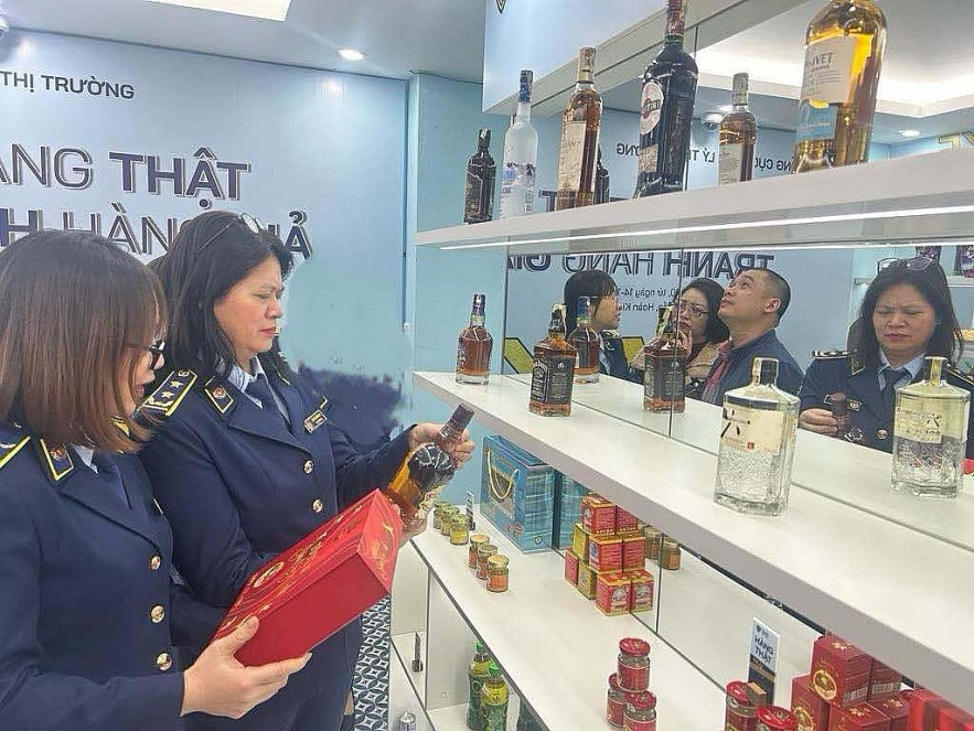 undefined Giúp người dân phân biệt hàng thật - hàng giả nhân dịp đón Tết 2025