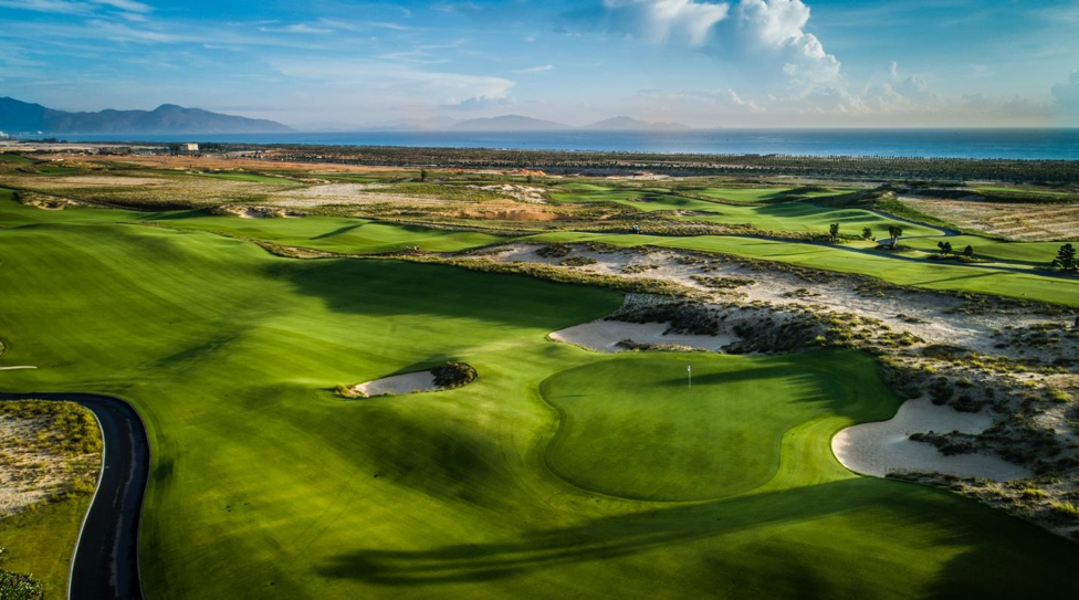 KN Golf Links Cam Ranh – CaraWorld: Điểm đến hấp dẫn của golf thủ quốc tế KN Golf Links Cam Ranh – CaraWorld: Điểm đến hấp dẫn của golf thủ quốc tế