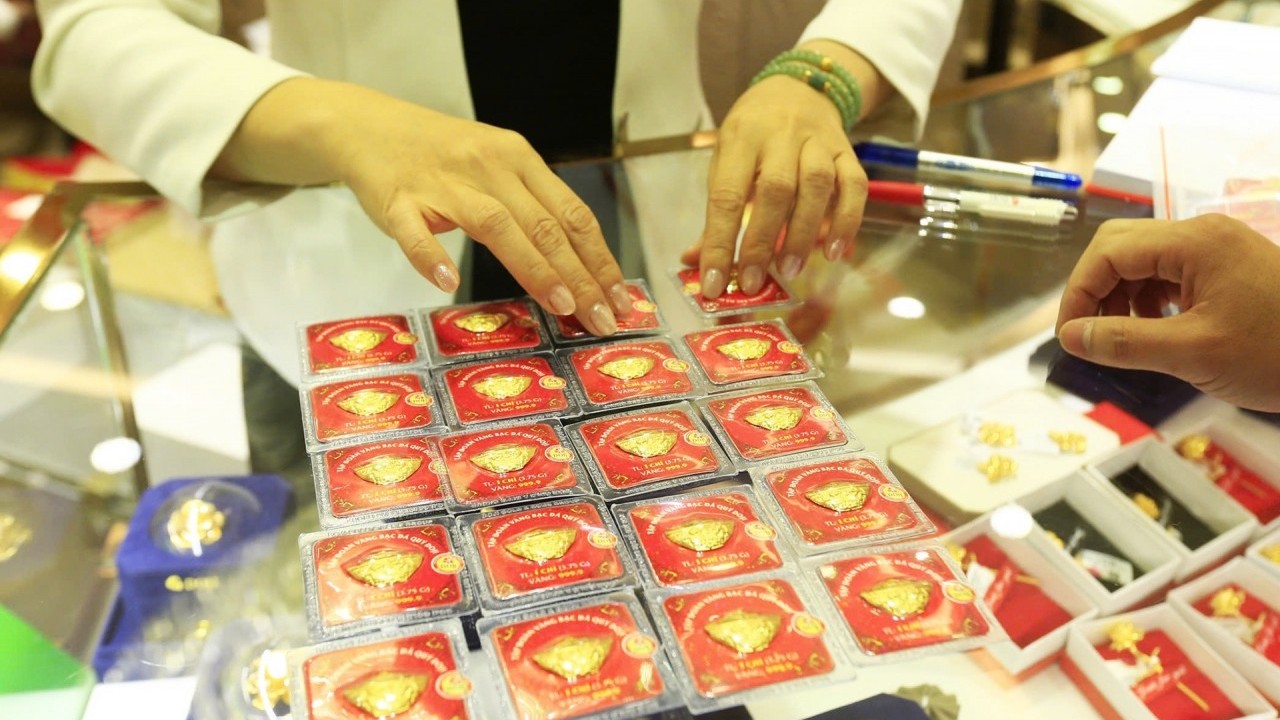 Giá vàng hôm nay (30/3): Liên tiếp lập các mức cao kỷ lục mới và chưa có dấu hiệu giảm nhiệt