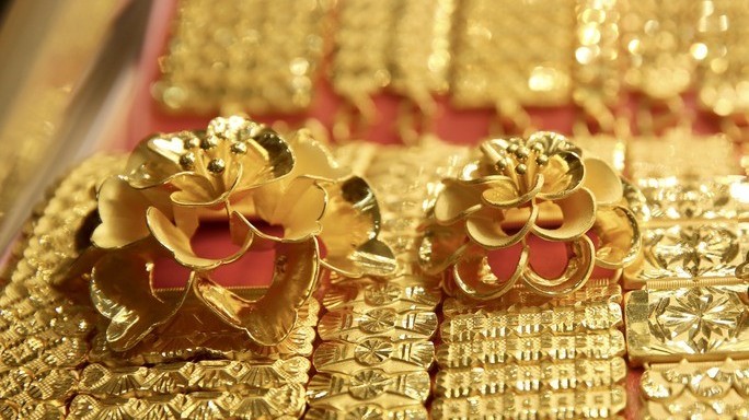 Giá vàng hôm nay (6/4): Thế giới tăng nhẹ, trong nước tiếp đà lao dốc