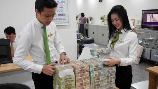 Lãi suất tiết kiệm ngày 8/4: Các ngân hàng không có biến động so với vài ngày trước