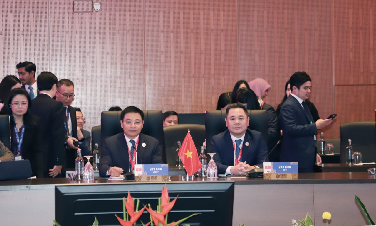 Nhiều vấn đề quan trọng về tài chính, thương mại được các Bộ trưởng Tài chính quan tâm thảo luận tại AFMGM 12