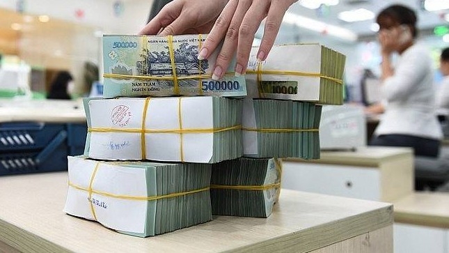 Lãi suất tiết kiệm ngày 10/4: Một ngân hàng tăng lãi suất huy động
