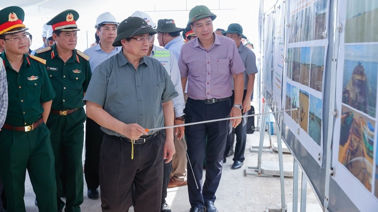 Thủ tướng lần thứ 8 tới dự án Cần Thơ - Cà Mau, chỉ đạo thông tuyến cao tốc Bắc - Nam tới cảng Hòn Khoai