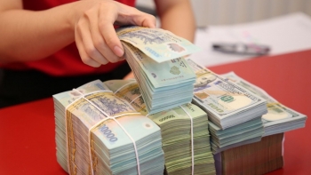 Lãi suất tiết kiệm ngày 23/4: Chỉ còn 3 ngân hàng giữ mức từ 6% trở lên