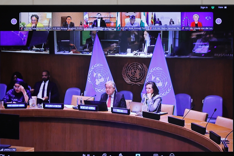 Thủ tướng: Phải hành động ngay, hành động quyết liệt, với trách nhiệm cao nhất để ứng phó biến đổi khí hậu- Ảnh 4.