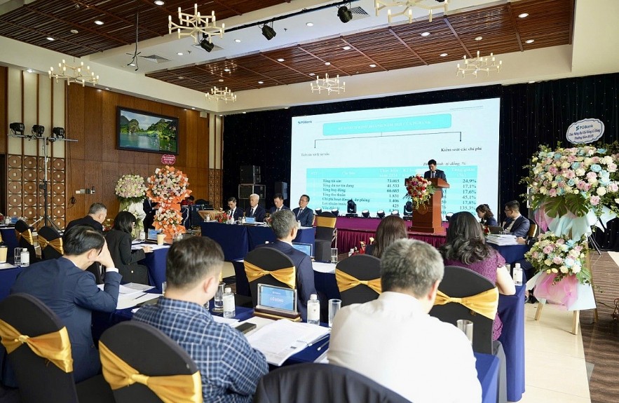 Đại hội đồng cổ đông PGBank: Bứt tốc sau kiện toàn, kỳ vọng lợi nhuận và vốn điều lệ tăng vọt Đại hội đồng cổ đông PGBank: Bứt tốc sau kiện toàn, kỳ vọng lợi nhuận và vốn điều lệ tăng vọt
