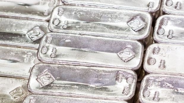 Ngày 26/4: Giá bạc thế giới giảm nhẹ, trong nước diễn biến trái chiều