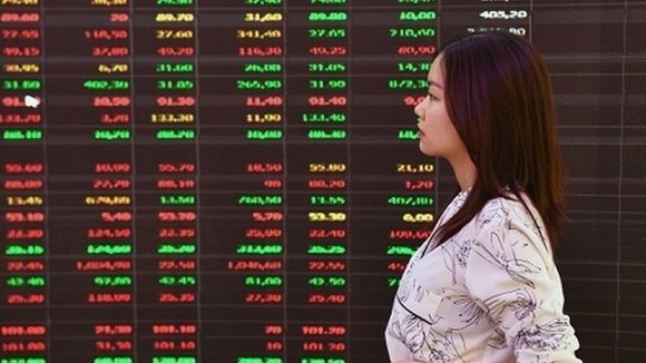Chứng khoán ngày 29/4: Giao dịch giằng co, VN-Index giảm điểm nhẹ trước kỳ nghỉ lễ