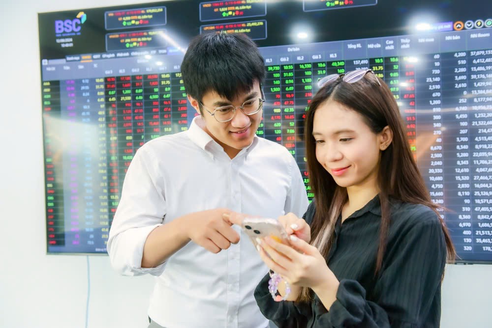 Chứng khoán ngày 7/7: Dòng tiền đồng thuận, VN-Index chính thức vượt 1.400 điểm