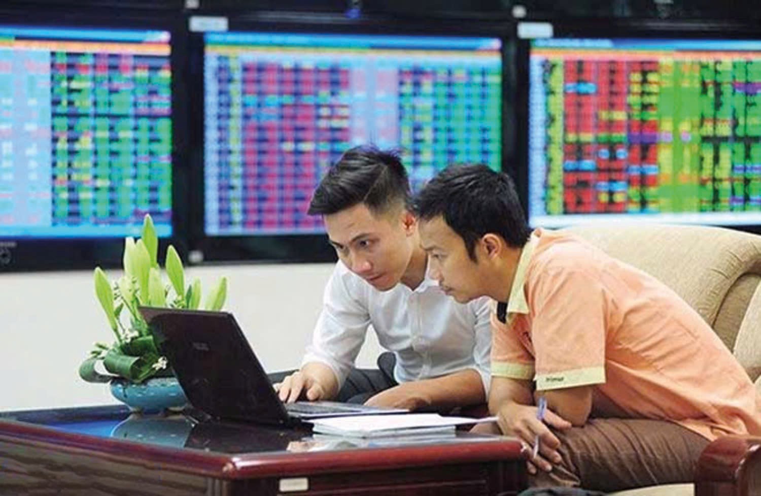 Chứng khoán ngày 29/5: Giao dịch cân bằng, VN-Index vẫn giữ vững thành quả