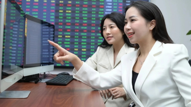Chứng khoán ngày 13/5: Khối ngoại mua ròng ấn tượng, VN-Index nối dài chuỗi tăng điểm