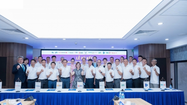 DBV ký kết hợp đồng bảo hiểm 3 tỷ USD với Nhà máy Vinfast Hải Phòng