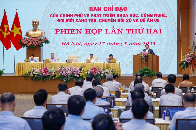 Thủ tướng chủ trì phiên họp Ban Chỉ đạo của Chính phủ về phát triển KHCN, đổi mới sáng tạo, chuyển đổi số và Đề án 06- Ảnh 2.