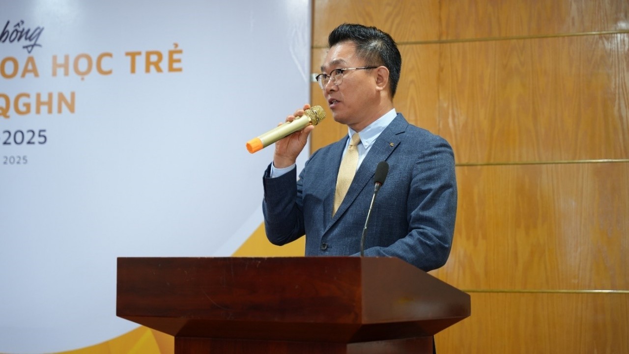 KBSV “bắt tay” Đại học Quốc gia Hà Nội: Đầu tư vào thế hệ trẻ - Ươm mầm tài năng, khai phóng tư duy tài chính KBSV “bắt tay” Đại học Quốc gia Hà Nội: Đầu tư vào thế hệ trẻ - Ươm mầm tài năng, khai phóng tư duy tài chính