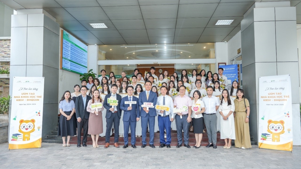 KBSV “bắt tay” Đại học Quốc gia Hà Nội: Đầu tư vào thế hệ trẻ - Ươm mầm tài năng, khai phóng tư duy tài chính KBSV “bắt tay” Đại học Quốc gia Hà Nội: Đầu tư vào thế hệ trẻ - Ươm mầm tài năng, khai phóng tư duy tài chính