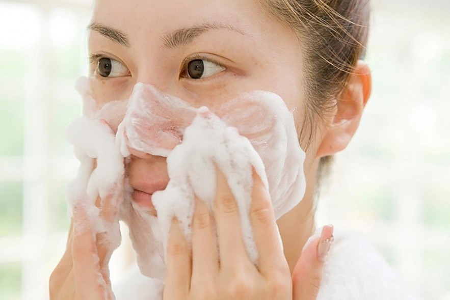 Thu hồi, tiêu huỷ sữa rửa mặt Adaphil Gentle Skin Cleanser chai 125ml