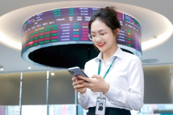 Chứng khoán ngày 1/7: Lực đỡ từ cổ phiếu ngân hàng, VN-Index "lội ngược dòng" tăng phiên thứ 3 liên tiếp