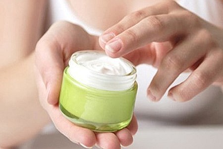 Yêu cầu nền tảng mạng xã hội, sàn thương mại điện tử siết quản lý mỹ phẩm tự chế