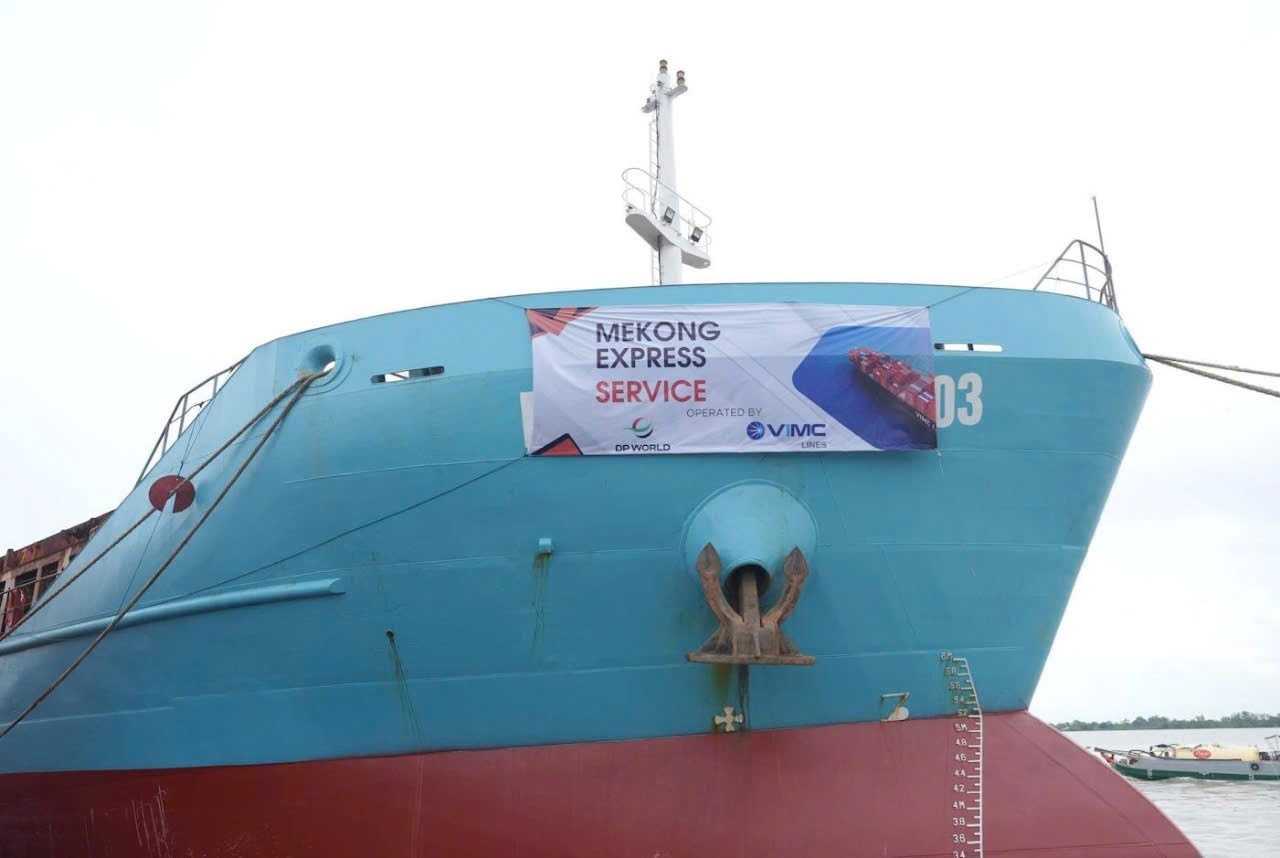 VIMC Lines hợp tác với DP World đưa vào hoạt động tuyến vận tải xanh Mekong Express