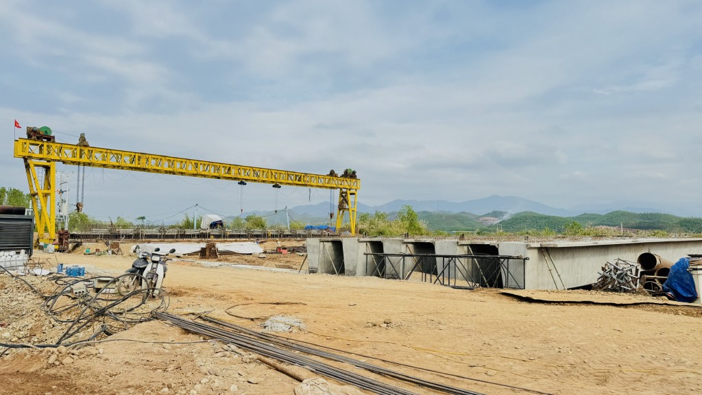 Quảng Ninh tăng tốc giải ngân vốn đầu tư công trung hạn Quảng Ninh tăng tốc giải ngân vốn đầu tư công trung hạn