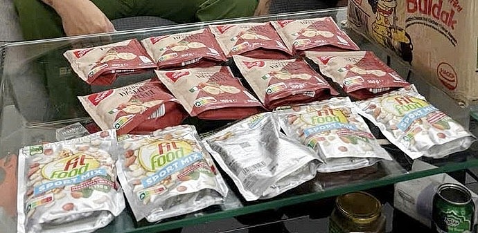 Hải quan sân bay Nội Bài chủ trì bắt giữ vụ vận chuyển hơn 5,3 kg ma tuý