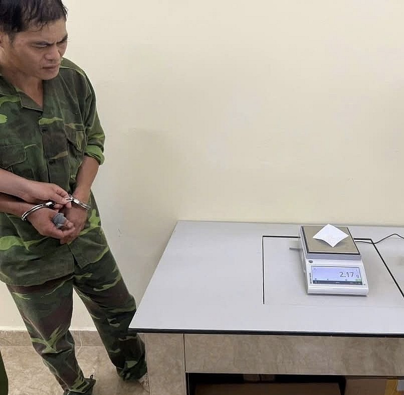 Hải quan cửa khẩu Lý Vạn phối hợp bắt giữ đối tượng tàng trữ ma tuý