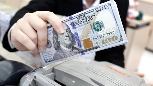 Tỷ giá USD hôm nay (10/6): Các ngân hàng đồng loạt đứng yên, “chợ đen” đã quay đầu giảm