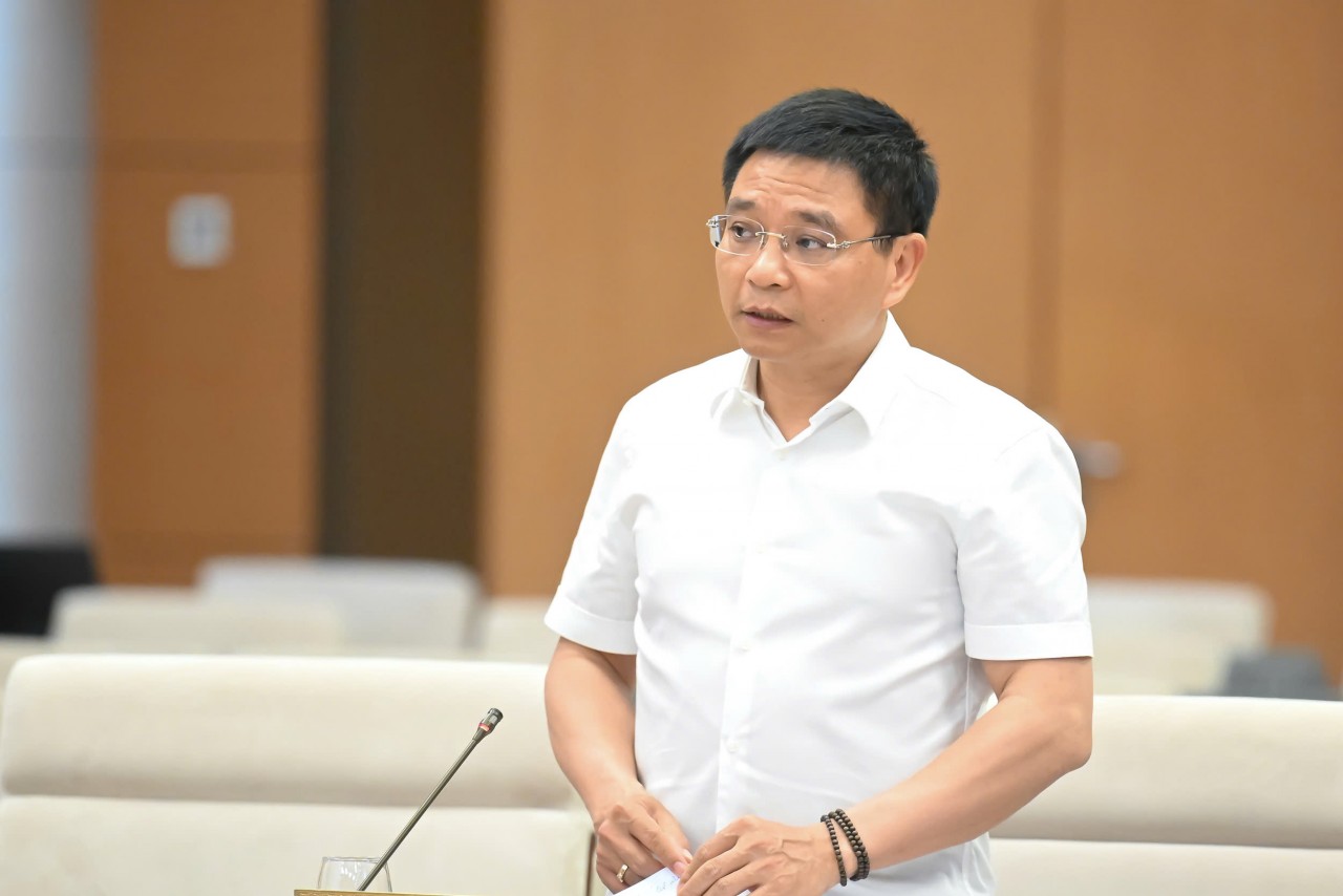 Giữ thẩm quyền của Quốc hội về quyết định quy hoạch sử dụng đất, không gian biển quốc gia