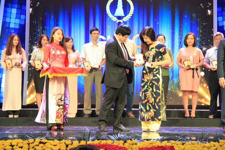 Nghề báo – một hành trình tự hoàn thiện Nghề báo – một hành trình tự hoàn thiện