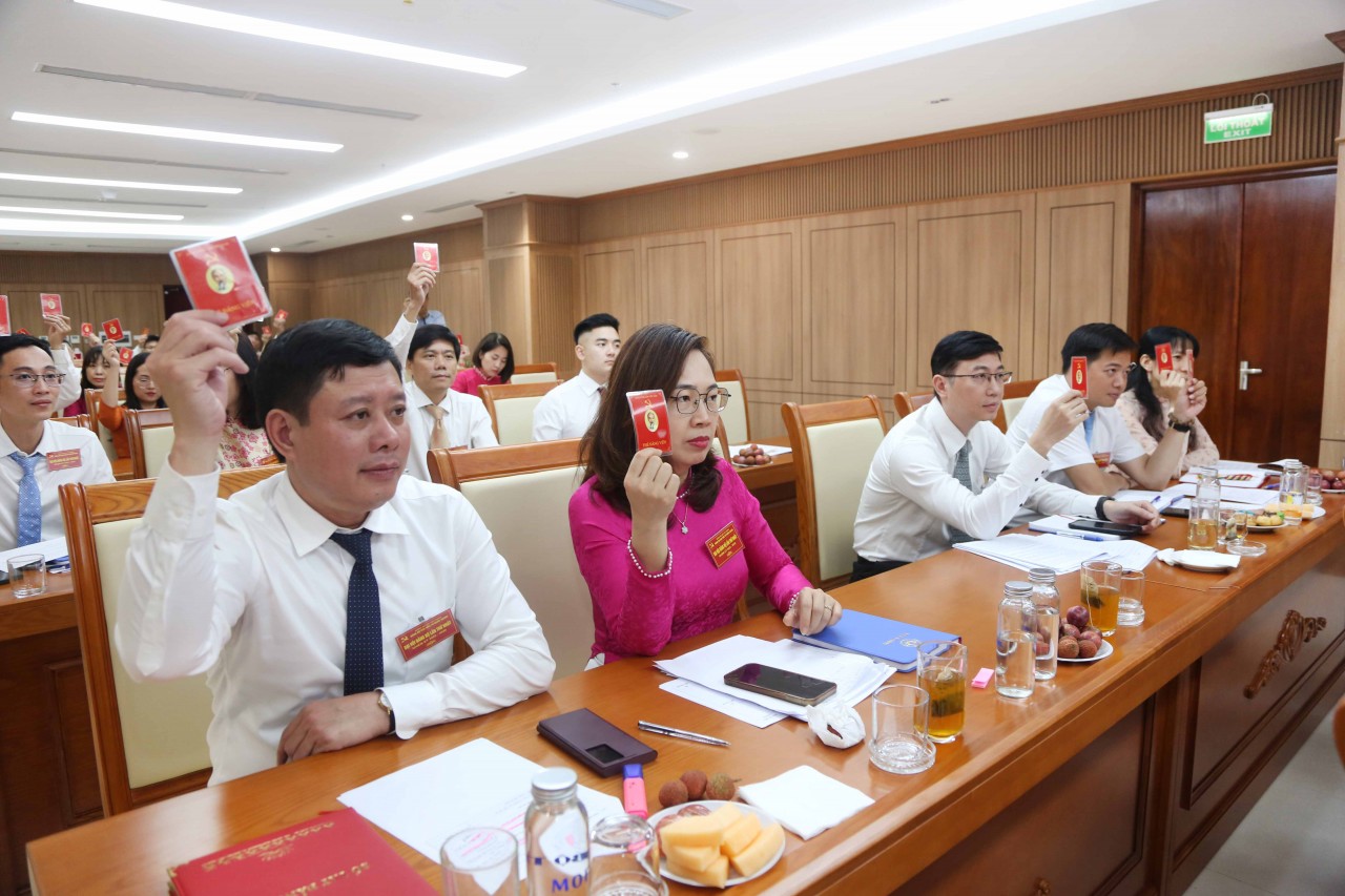Đổi mới phương thức lãnh đạo, xây dựng Đảng bộ ngày càng trong sạch, vững mạnh