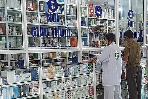 Bộ Y tế yêu cầu cung ứng đầy đủ thuốc, thiết bị y tế cho người bệnh bảo hiểm y tế