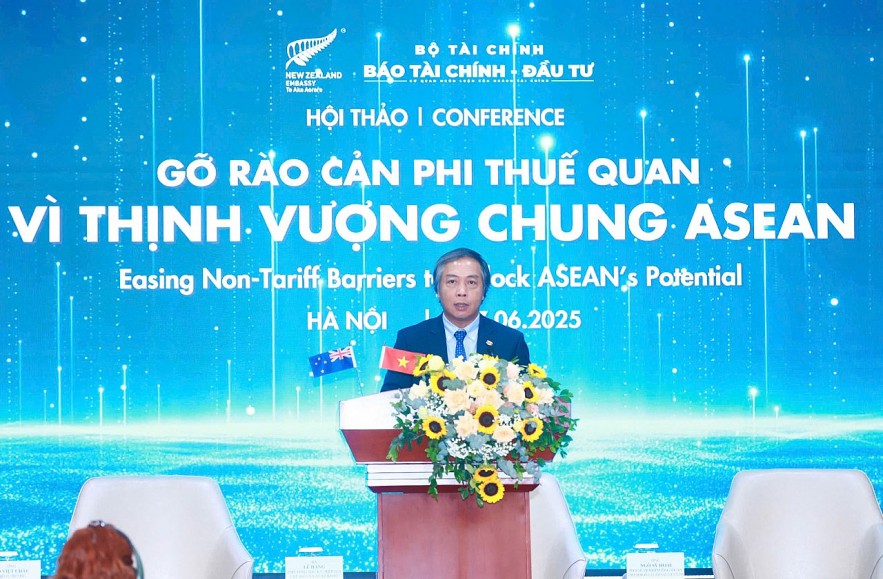 Rào cản phi thuế quan vẫn đang là thách thức đối với cộng đồng doanh nghiệp Rào cản phi thuế quan vẫn đang là thách thức đối với cộng đồng doanh nghiệp