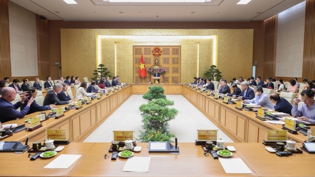 Thủ tướng kêu gọi các doanh nghiệp Anh thực hiện 6 đột phá cùng Việt Nam
