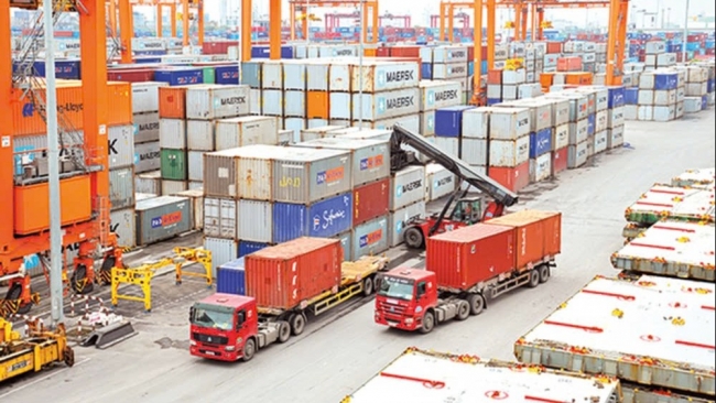 Lạm phát không đáng lo, nhưng không chủ quan
