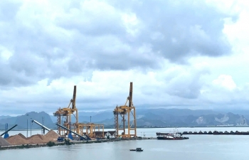 Hơn 82 triệu tấn hàng hóa thông qua các cảng biển tại Quảng Ninh trong 6 tháng