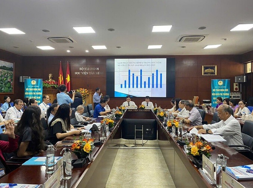 Dự báo lạm phát nửa cuối năm, gió ngược tỷ giá và tín dụng tăng tốc sẽ gây áp lực