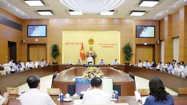 Tiếp tục cắt giảm hàng nghìn tỷ đồng chi phí quản lý bảo hiểm