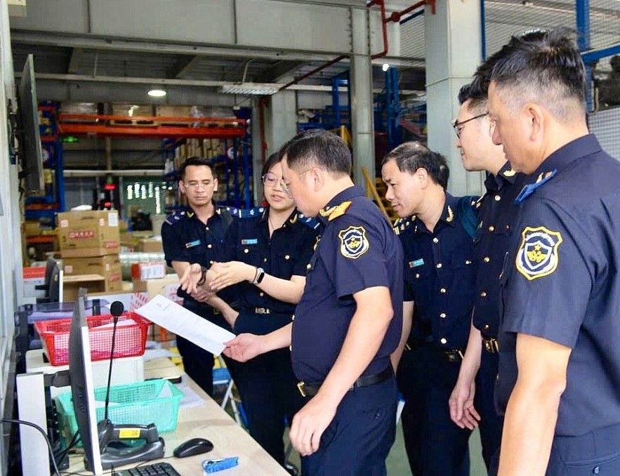 Hải quan thu thuế giá trị gia tăng tự động đối với hàng hóa nhập khẩu qua dịch vụ chuyển phát nhanh