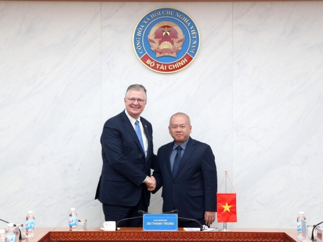 Thứ trưởng Đỗ Thành Trung tiếp cựu Đại sứ Hoa Kỳ tại Việt Nam Daniel Kritenbrink