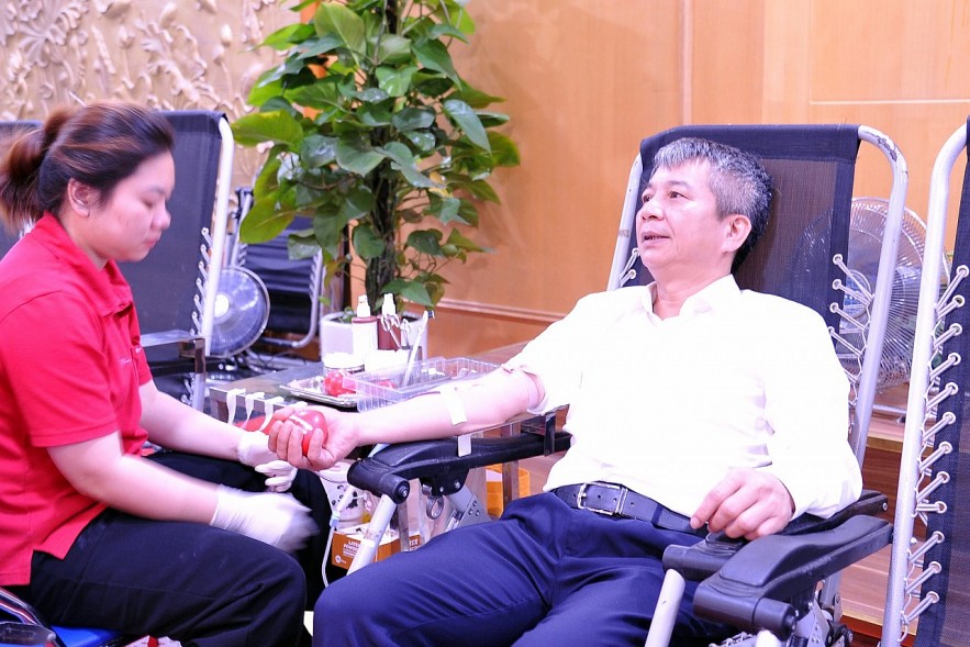 Cán bộ, công chức ngành Thuế tích cực tham gia hiến máu tình nguyện