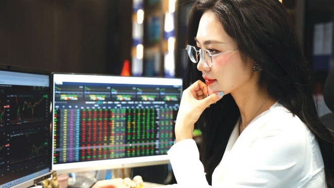 Triển khai chính sách mới tiến tới nâng hạng thị trường chứng khoán