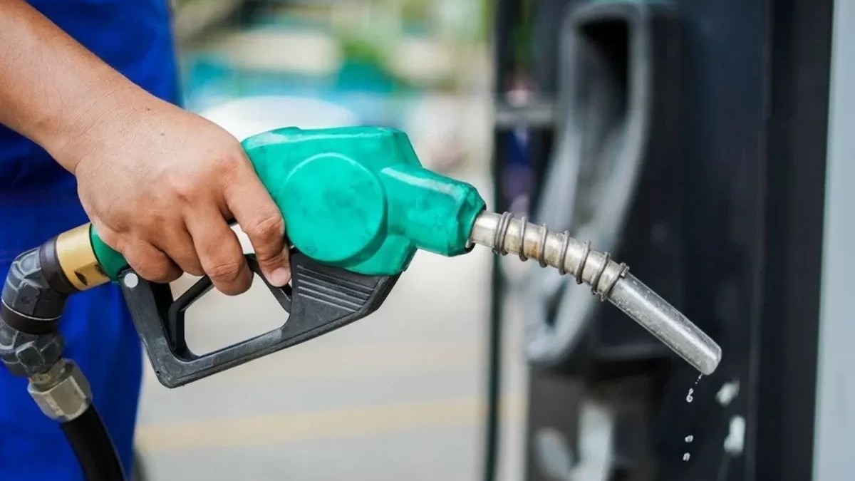 Ngày 17/7: Giá xăng trong nước chiều nay được dự báo có thể giảm, dầu tăng