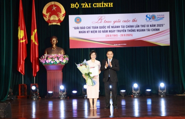 bao tai chinh dau tu co 5 tac pham doat giai bao chi toan quoc viet ve nganh tai chinh lan thu 9