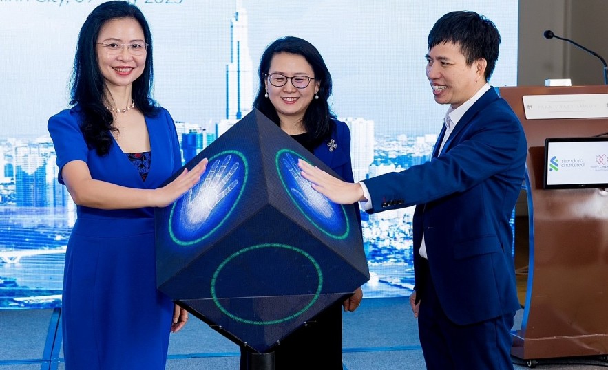 Hỗ trợ toàn diện cho các nữ doanh nhân điều hành doanh nghiệp vừa và nhỏ Hỗ trợ toàn diện cho các nữ doanh nhân điều hành doanh nghiệp vừa và nhỏ