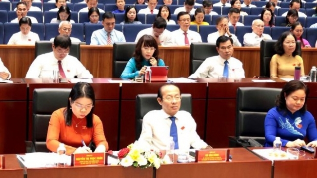 tp ho chi minh kien dinh voi muc tieu tang truong kinh te tren 8