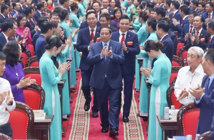 Tiên phong trong chuyển dịch năng lượng và tăng trưởng xanh bền vững