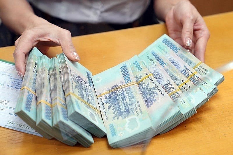 Nhiều ngân hàng hưởng lợi khi ban hành quy định mới giảm 50% dự trữ bắt buộc