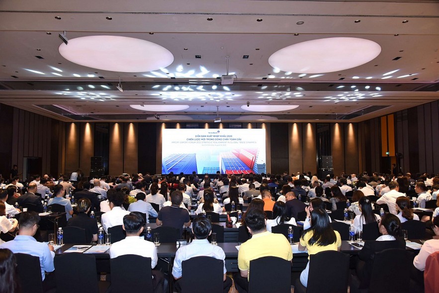 VietinBank tổ chức thành công Diễn đàn Xuất nhập khẩu 2025 - Chiến lược mới trong dòng chảy toàn cầu