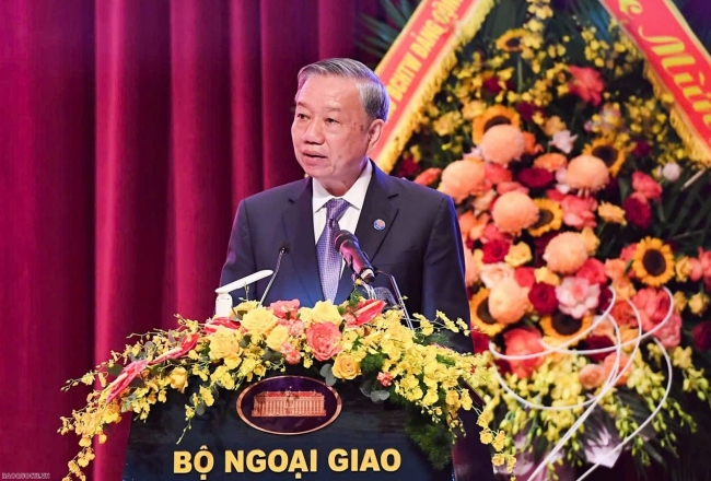 ngoai giao viet nam gop phan thap sang niem tin ve mot the gioi hoa binh hop tac va phat trien